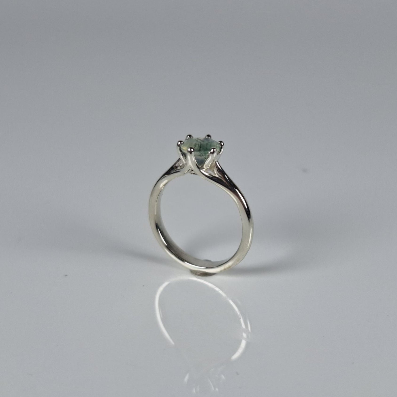 Silver ring with moss agate